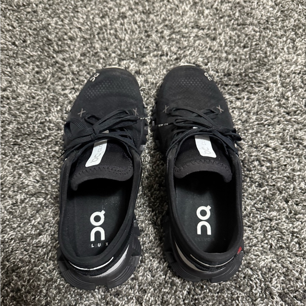 Women’s oncloud shoes